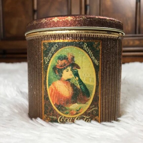 Set of 3 Vintage Coca-Cola Privileged Ladies Shimmer Round + Oval Mint Tins - Picture 4 of 15